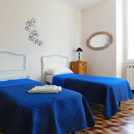 Signorile In Villa! Apartment *